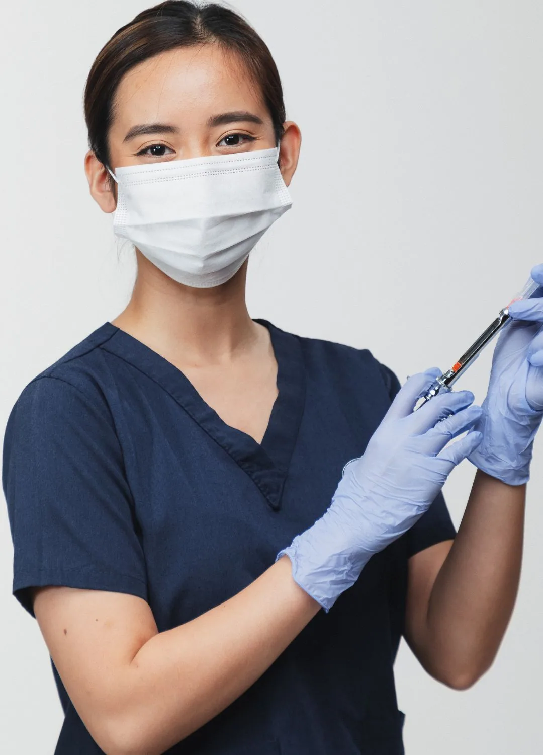Uniforme clínico antifluido de Línea Hospitalaria