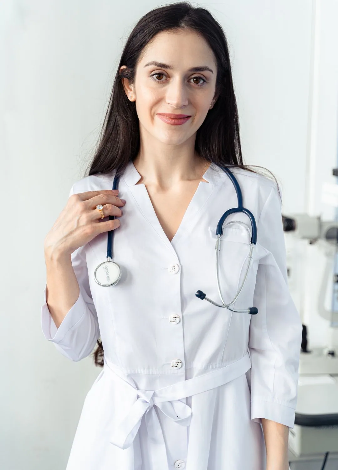 Bata médica profesional de Línea Hospitalaria