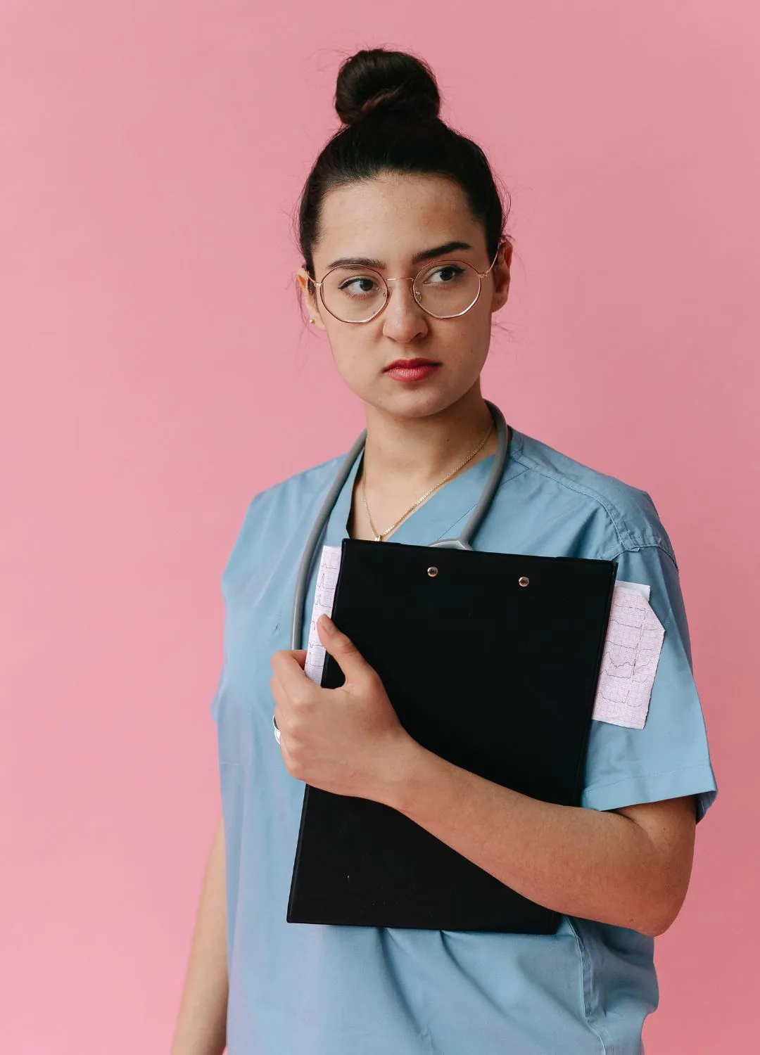 Uniforme clínico femenino de Línea Hospitalaria